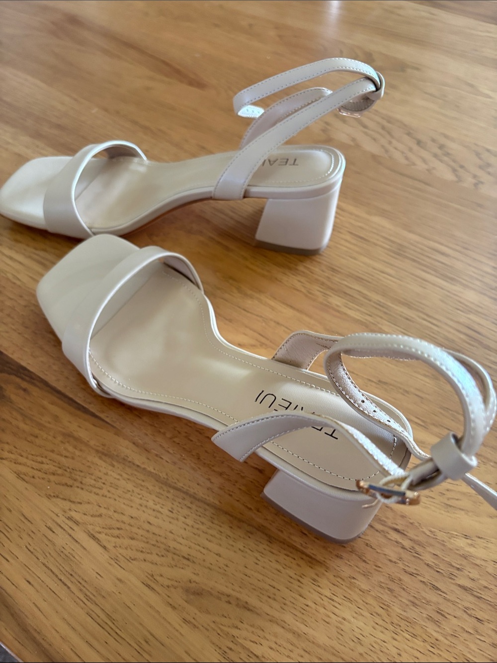 NEW Women's Cream Block Heel Sandals with with strappy low heel. Size 8